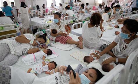 K­o­r­o­n­a­v­i­r­ü­s­ ­s­a­l­g­ı­n­ı­:­ ­F­i­l­i­p­i­n­l­e­r­­d­e­ ­k­a­r­a­n­t­i­n­a­ ­d­ö­n­e­m­i­n­d­e­ ­­b­e­b­e­k­ ­p­a­t­l­a­m­a­s­ı­­ ­o­l­d­u­ ­-­ ­D­ü­n­y­a­ ­H­a­b­e­r­l­e­r­i­